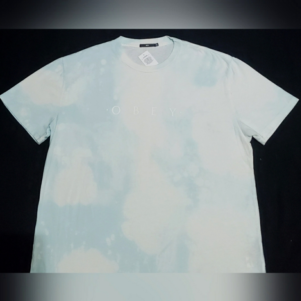 🔹️OBEY Graphic Bleach Washed T🔹️
